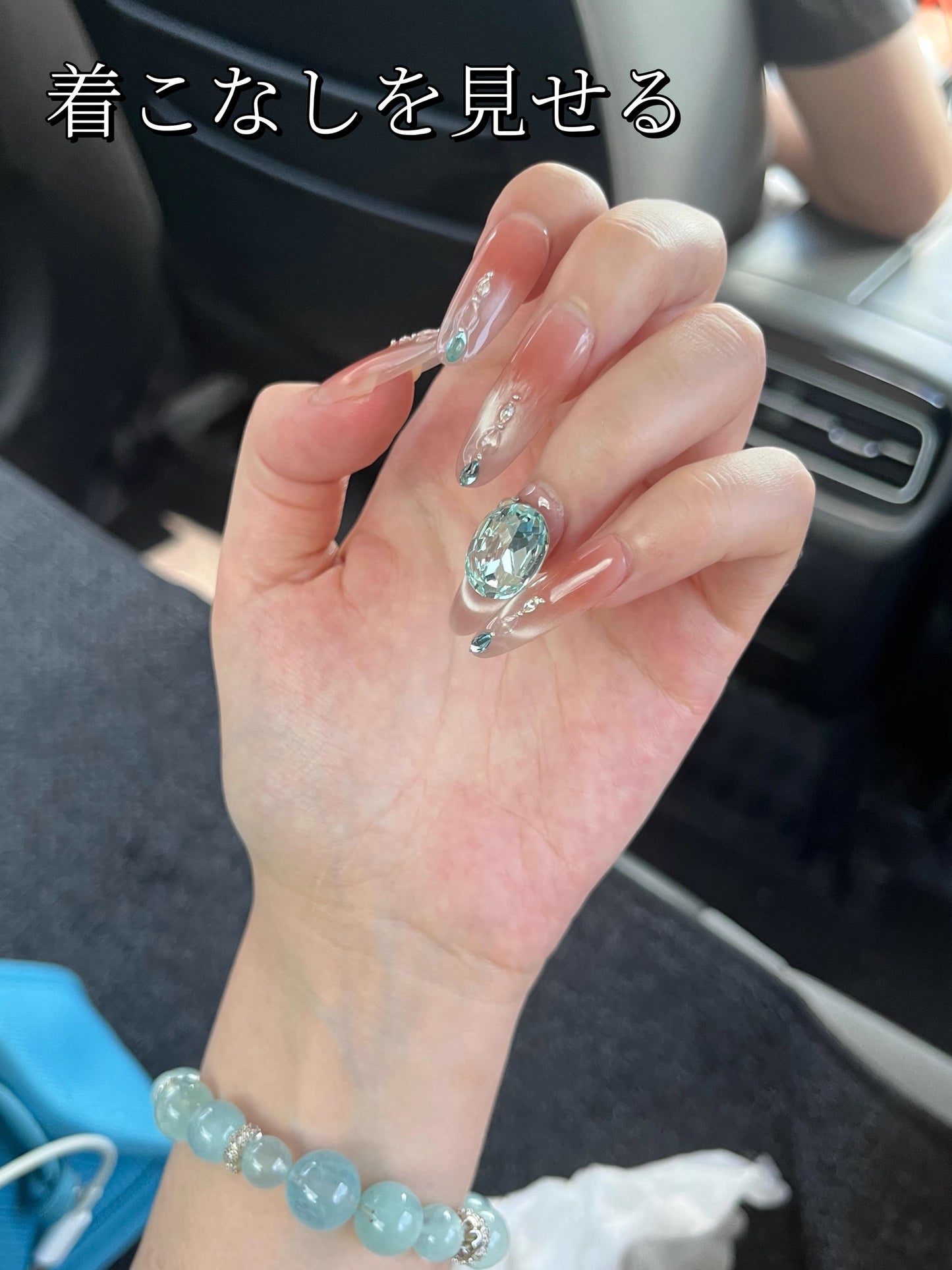 孔雀藍涙氷透頬紅純欲高級優雅な手彫りダイヤ細長款楕円を着て甲を着け