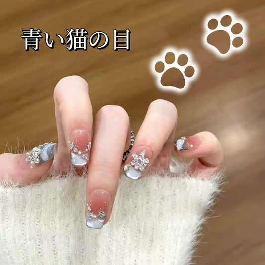 ブルーキャッツアイチークスタークラッシュ爽やかな白さ高級感のある手作りネイル