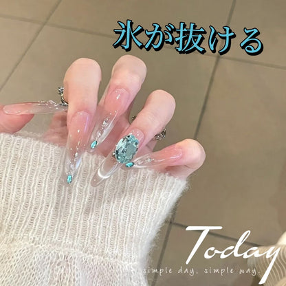 孔雀藍涙氷透頬紅純欲高級優雅な手彫りダイヤ細長款楕円を着て甲を着け