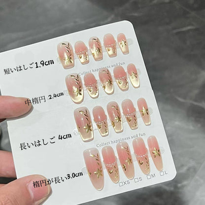 金枝玉葉キャッツアイ琺瑯手画真珠装飾長楕円甲を着用し