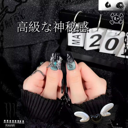 暗黒系深海の瞳蝶ネクタイ蛇銀の飾りミント猫の目を身に着け