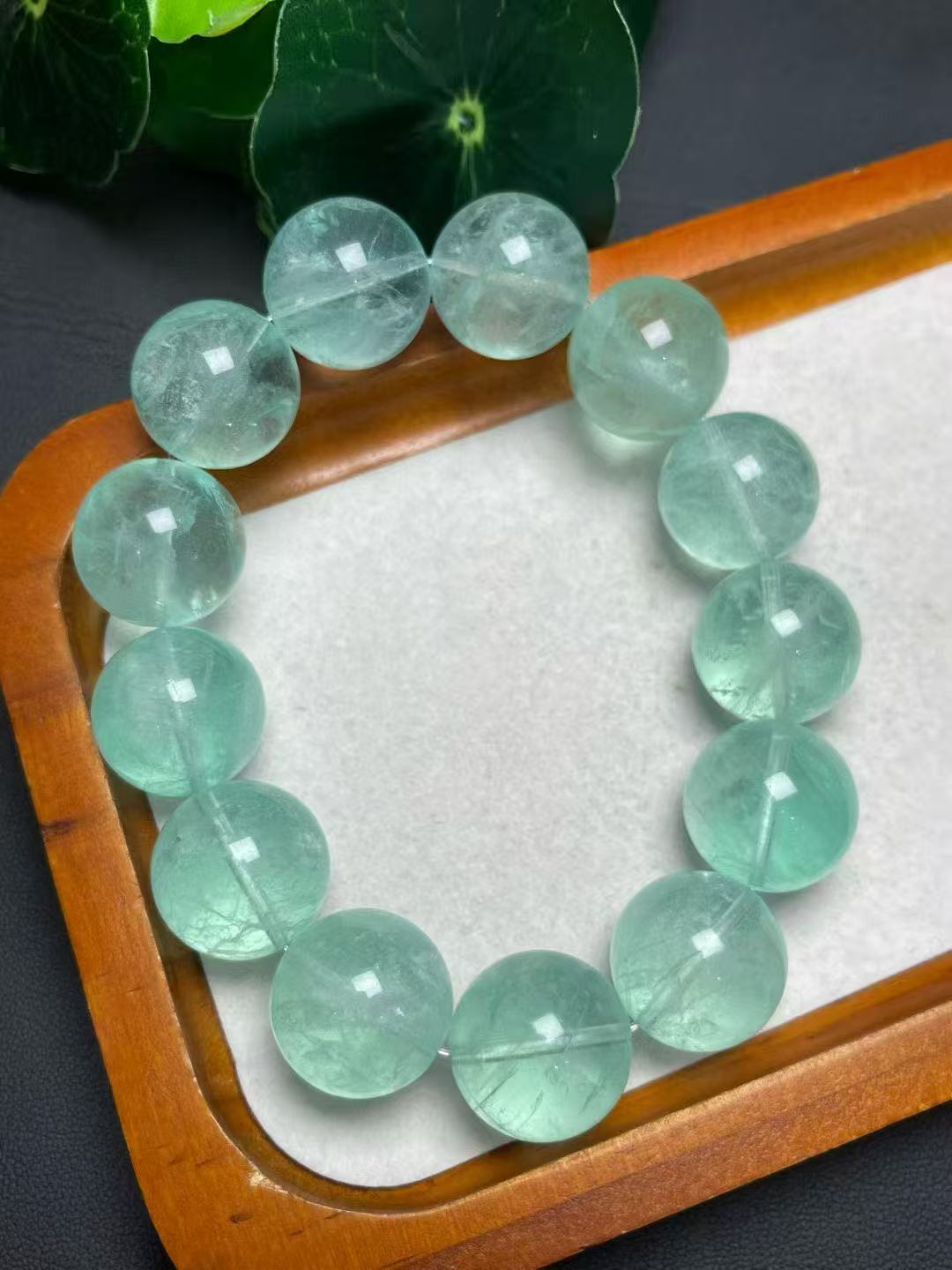 17mm緑蛍石シングルカールブレスレット