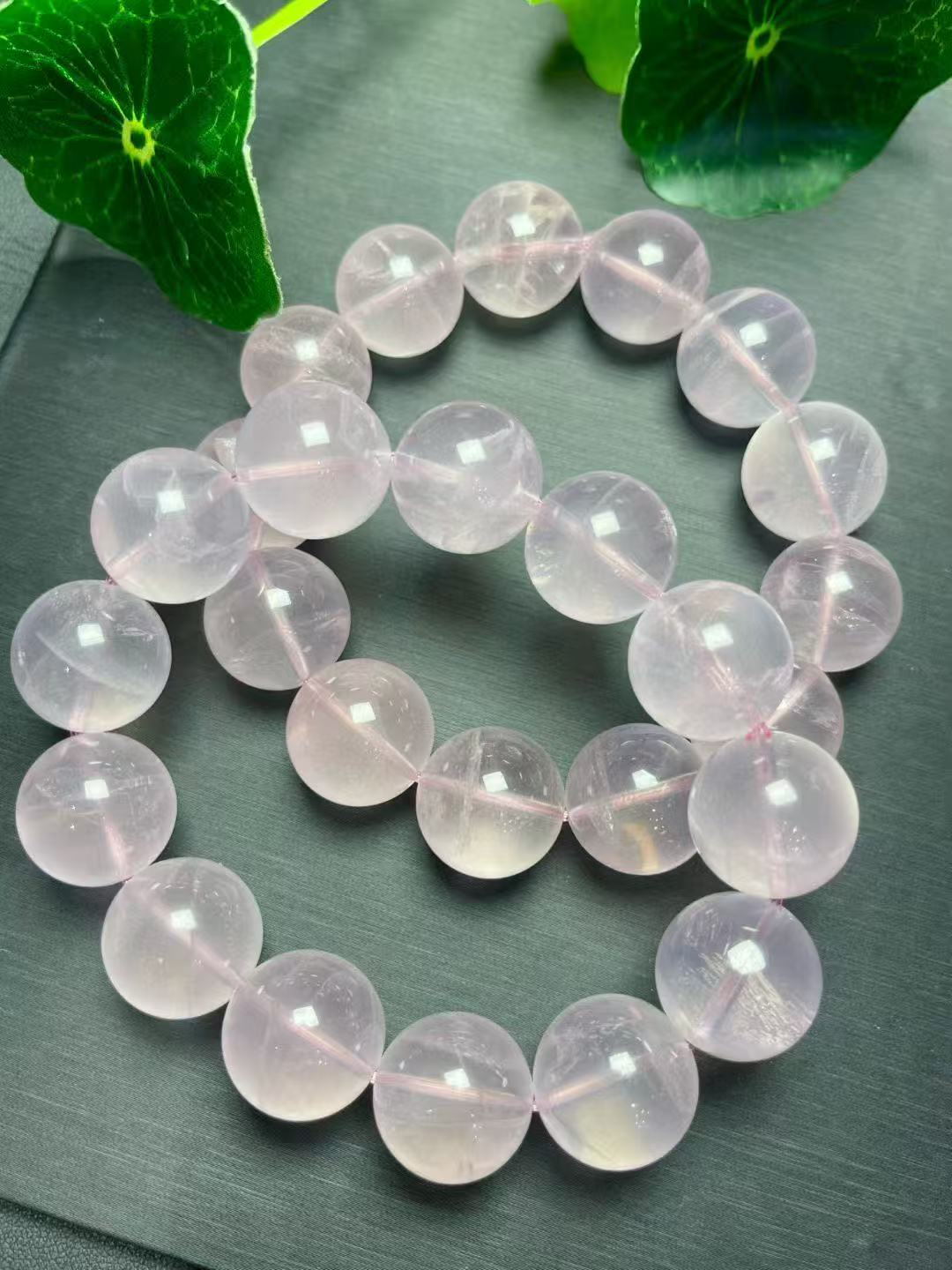 17mmピンク水晶のシングルストランドブレスレット