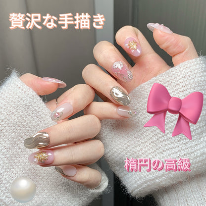 手描きで日常的に白を出して軽やかに仕上げ