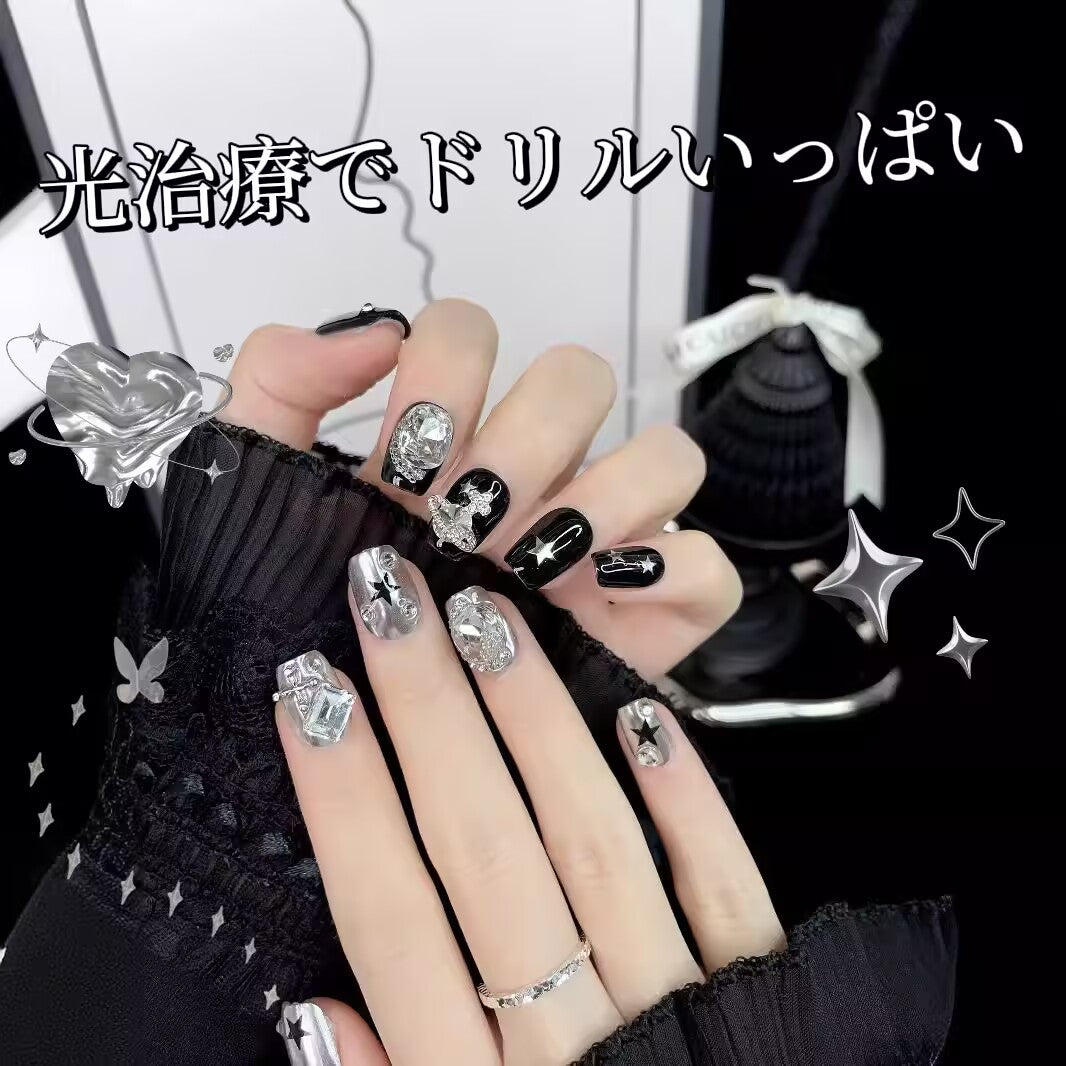 未来の星空の純手制光治療満ダイヤデザインの目新しい爆閃小粋銀黒短款台形着用甲