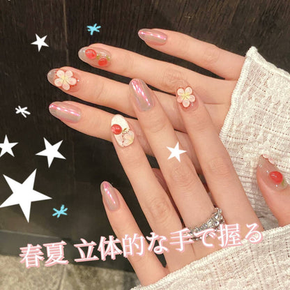 イチゴのポッポッ立体の手でイチゴの色絵春夏純粋な手で優しく優雅な楕円を着用し