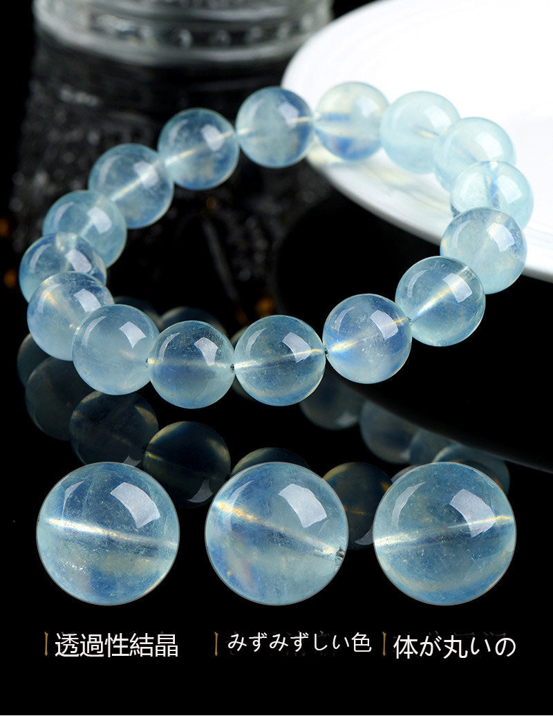 優しい雰囲気の天然青水晶