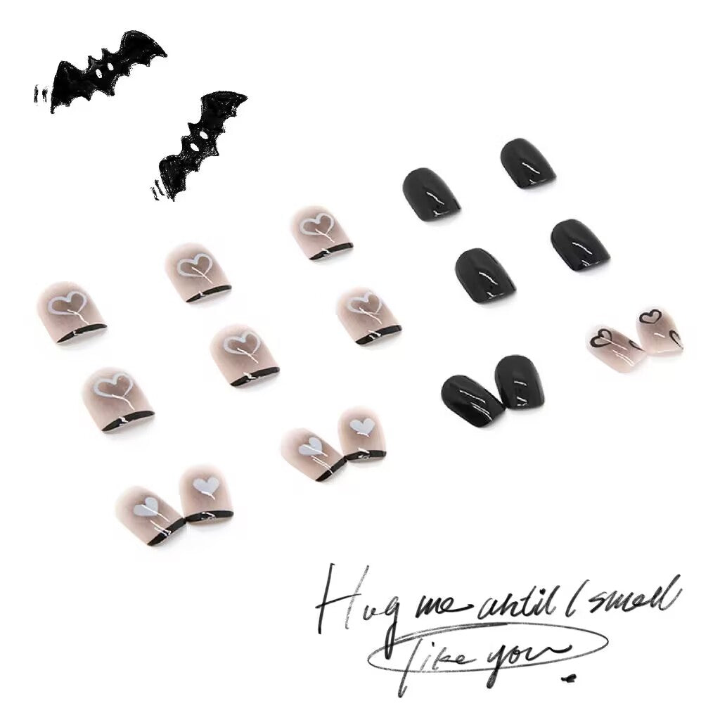 神秘的な愛心の短薄款は手で簡単に描いて甘くてクールな甲を着け