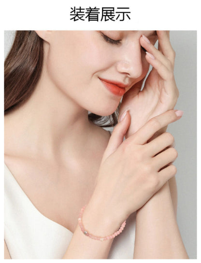 天然の粉の水晶の女性の型の精緻な小さい衆