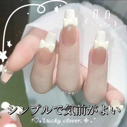 元気の蝶の氷を透かして手を作ります純粋にシンプルにしたい甘い顕白着用甲