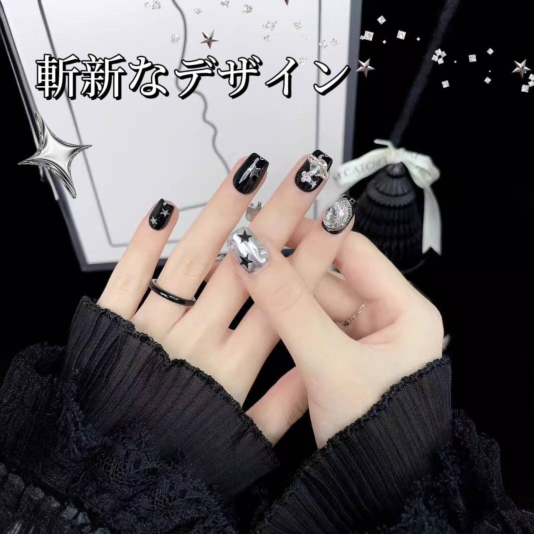 未来の星空の純手制光治療満ダイヤデザインの目新しい爆閃小粋銀黒短款台形着用甲