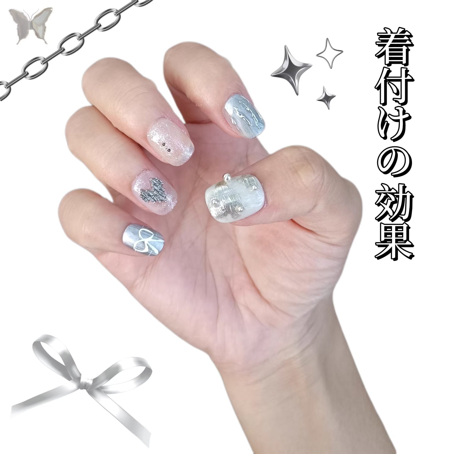 月の表面リボンパールでシルバーを飾り神秘的で高級感があります手描きで短い方円を着けてい