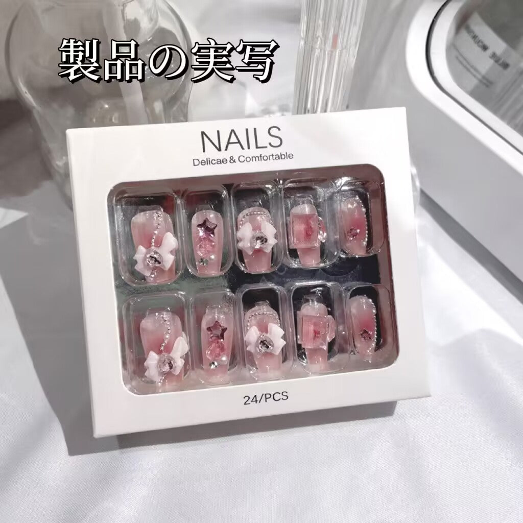 バービー姫の可愛いリボンダイヤモンド飾り重工の甘い台形のネイル