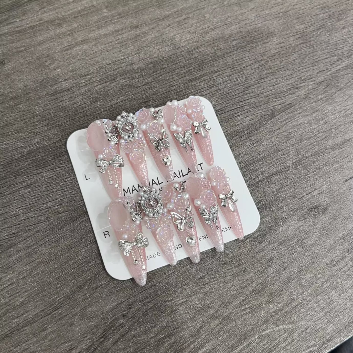 【きらびやかな夢】復雑装飾蝶バラ立体装飾高級独特細長着用甲