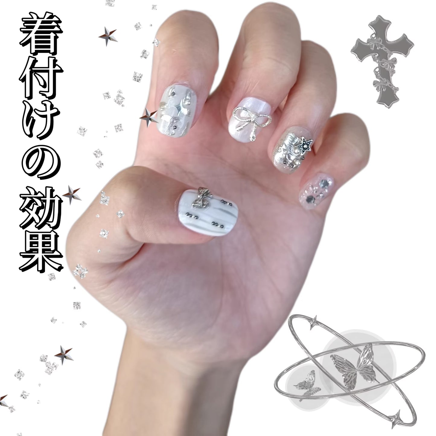 月の表面リボンパールでシルバーを飾り神秘的で高級感があります手描きで短い方円を着けてい