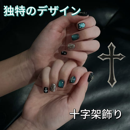 【墨青の騎士】ゴシック調の黒十字架の銀飾り 神秘的な雰囲気を醸し出し