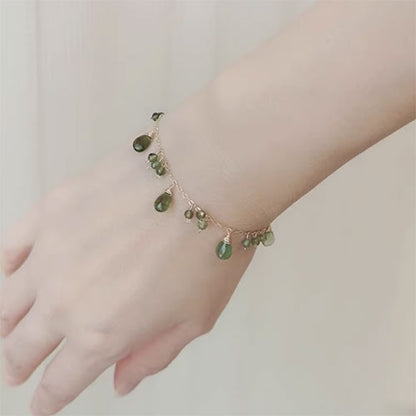 天然のグラデーションの緑の璽の冷たい風14K金の小さい衆の天然の石のブレスレットを包み