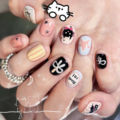 手描きの猫の模様が面白いニャンコ可愛い 短い方円を取り外して甲を身につけることができる