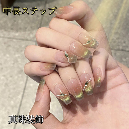 純手作りキャッツアイにぼかし高級感甘く軽やかなネイル