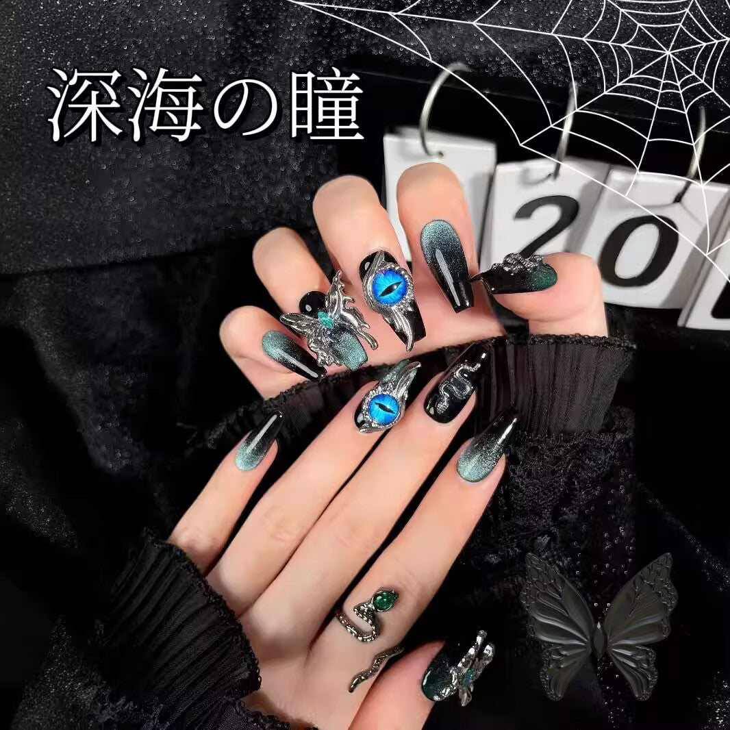 暗黒系深海の瞳蝶ネクタイ蛇銀の飾りミント猫の目を身に着け