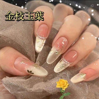 金枝玉葉キャッツアイ琺瑯手画真珠装飾長楕円甲を着用し