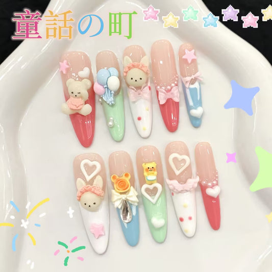 童話の町ドーパミン童話風の立体装飾かわいい甘い風船小熊の細長い甲をつけ