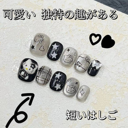 暗黒系のかわいい猫目爆閃着用甲