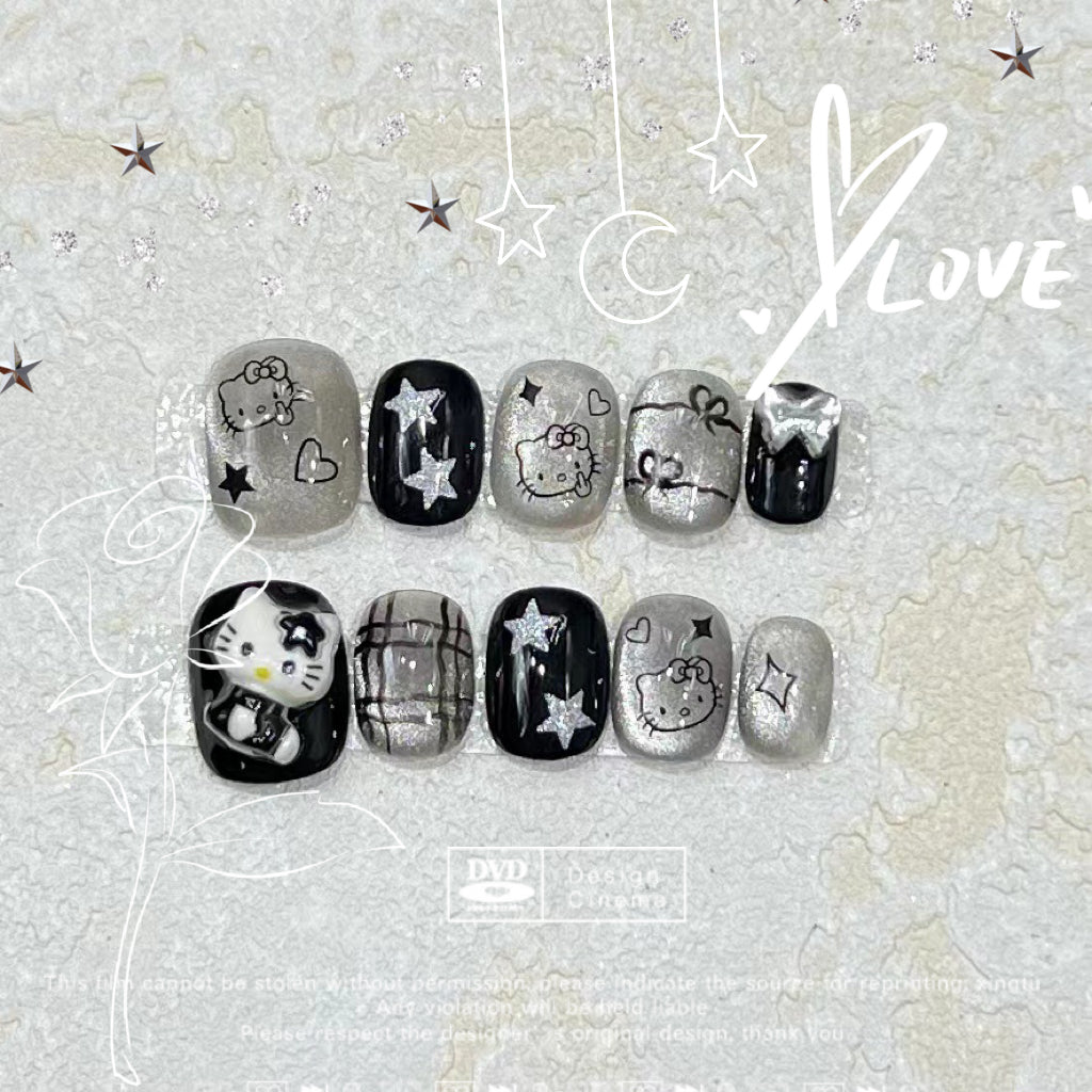 暗黒系のかわいい猫目爆閃着用甲